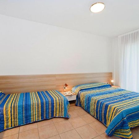 Apartment In Caorle With Heating Bagian luar foto